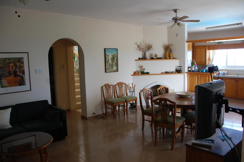 Villa Chrysanthia Polis Quarto foto